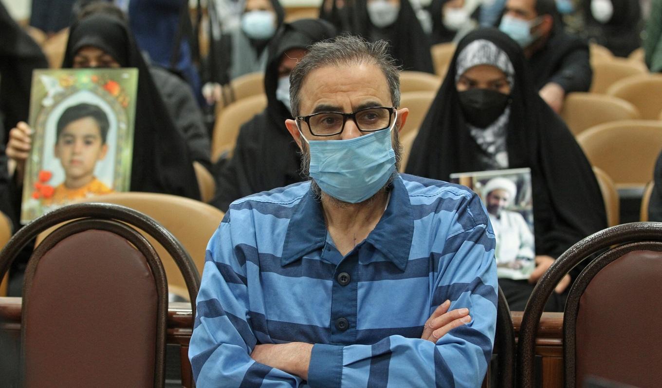 Svenskiraniern Habib Chaab under en rättegång i iranska huvudstaden Teheran den 18 januari 2022. Foto: Majid Azad/Jamejamonline/AFP via Getty Images