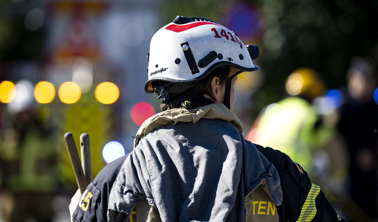 Brandmän och andra som arbetar med samhällsviktig verksamhet kommer fortsättningsvis att kunna jobba upp till 24 timmar per dygn. Foto: Johan Nilsson/TT