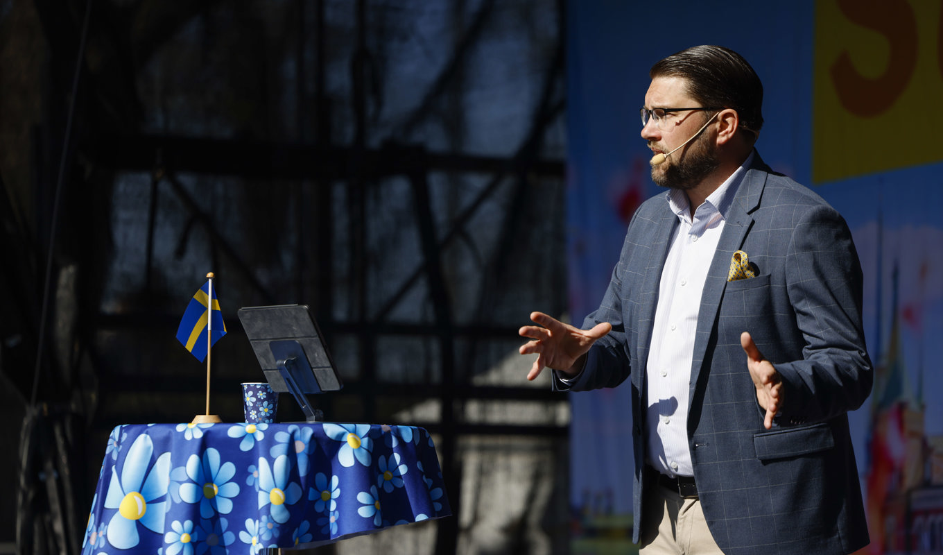 Sverigedemokraternas partiledare Jimmie Åkesson håller vårtal på Liljeholmen i Stockholm. Foto: Fredrik Persson/TT