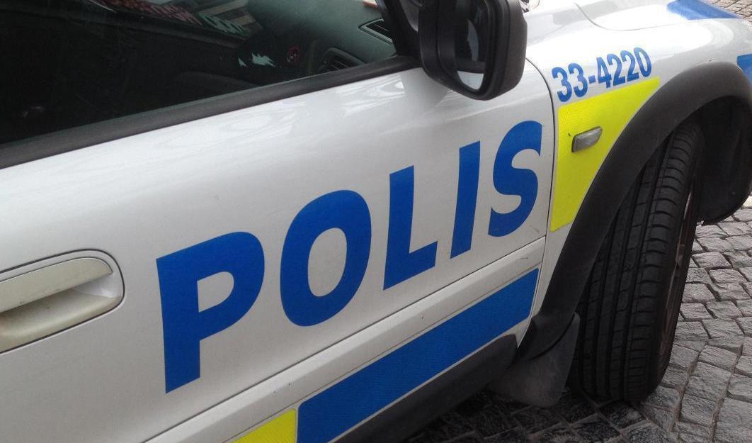 En tonåring har gripits efter ett misstänkt knivdåd på en skola i nordvästra Stockholm. Foto: Tony Lingefors