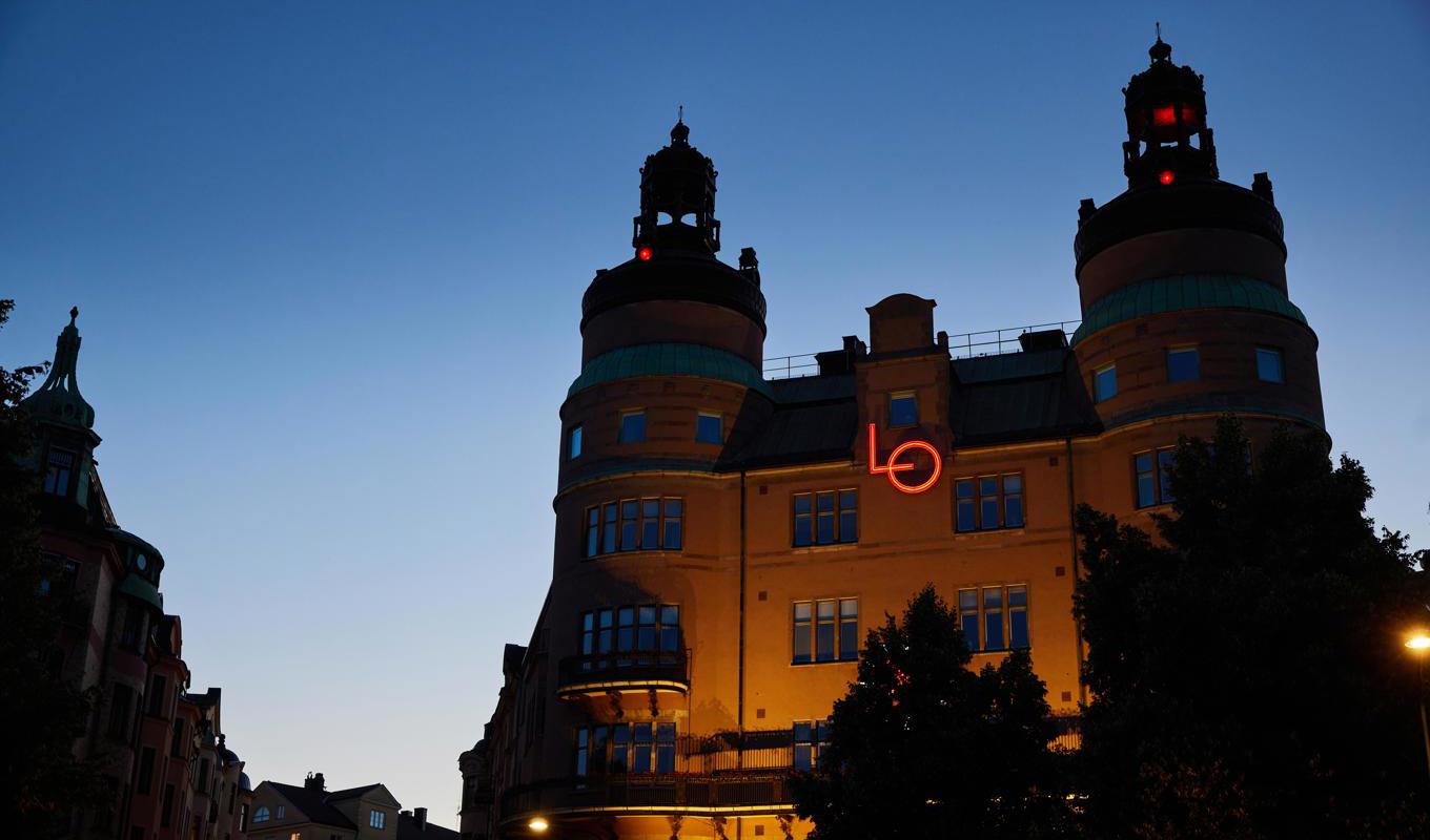 Skymning över LO-borgen. Arkivbild. Foto: Fredrik Persson/TT