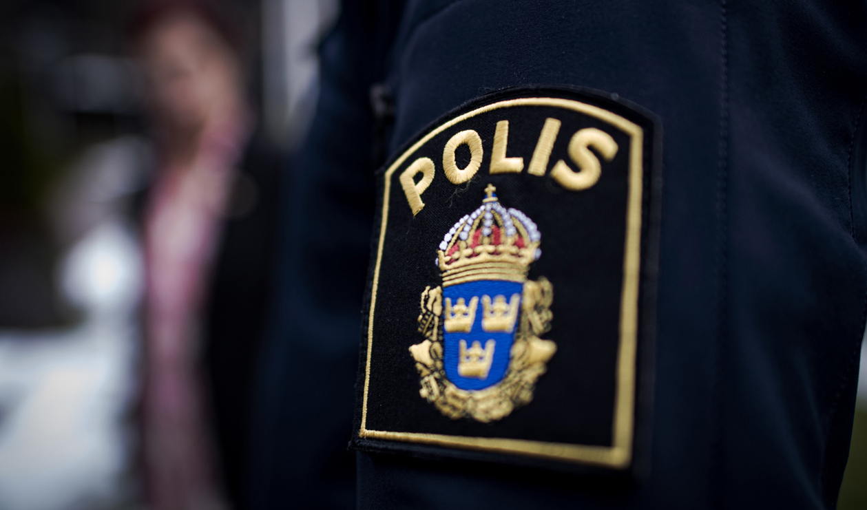 Åklagare har nu anhållit en man i övre tonåren. Foto: Tim Aro/TT