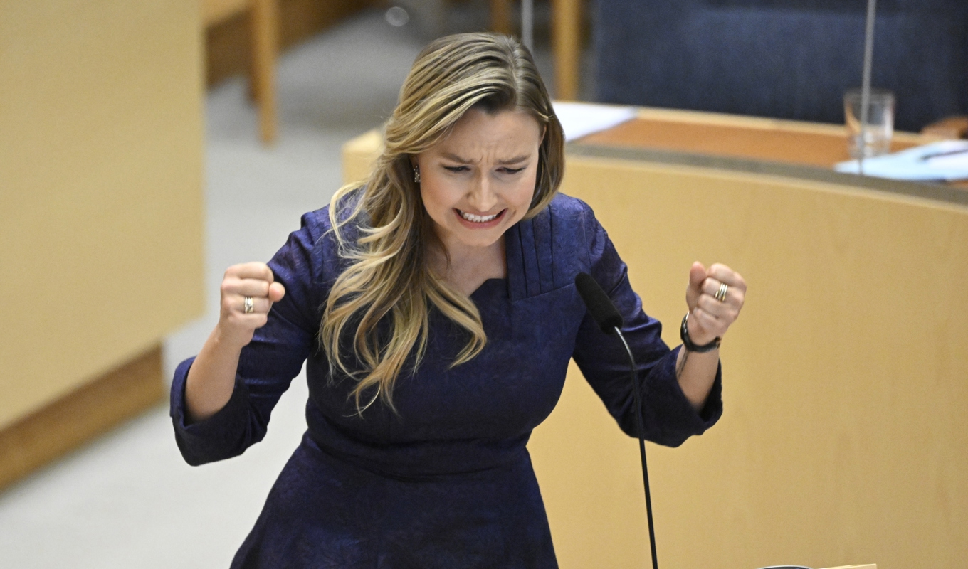 Energi- och näringsminister Ebba Busch (KD) vill bygga välstånd och skapa nya jobb med en kraftig utbyggnad av kärnkraften och vill höra en mindre "njugg" inställning till kärnkraften från Socialdemokraterna. Foto: Henrik Montgomery/TT