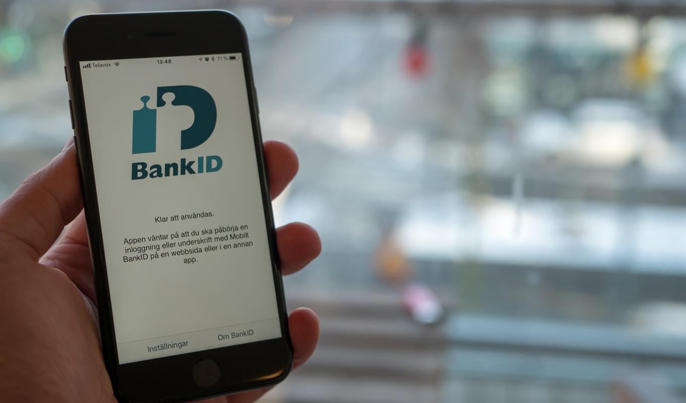 Att inte kunna få bank-id i Sverige är en av de saker som gör att många ukrainare känner sig på en lägre nivå än andra. Foto: Adam Höglund/Shutterstock