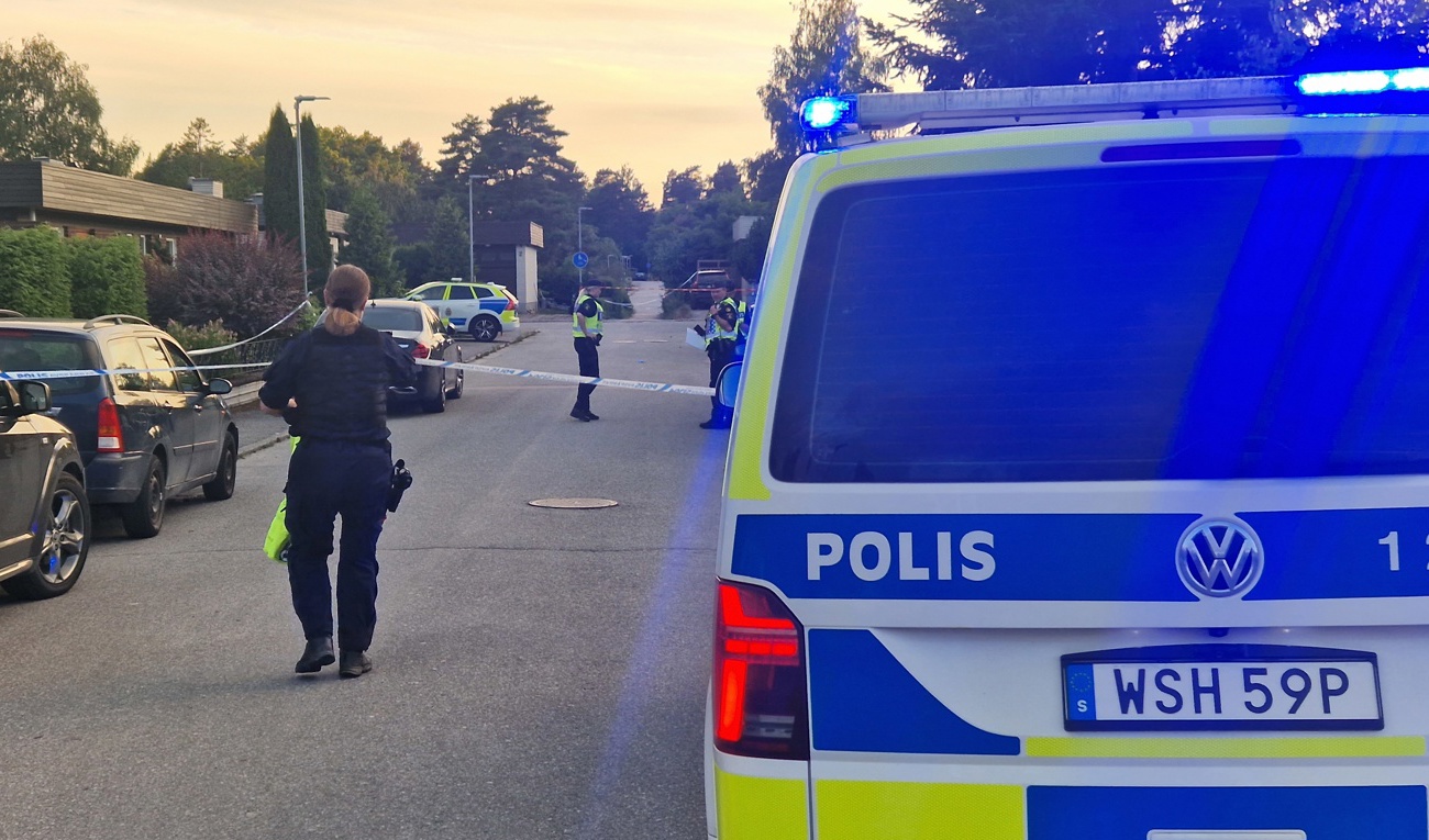 En ung man har skjutits till döds i Västerås. Foto: Blåljusbilder/TT