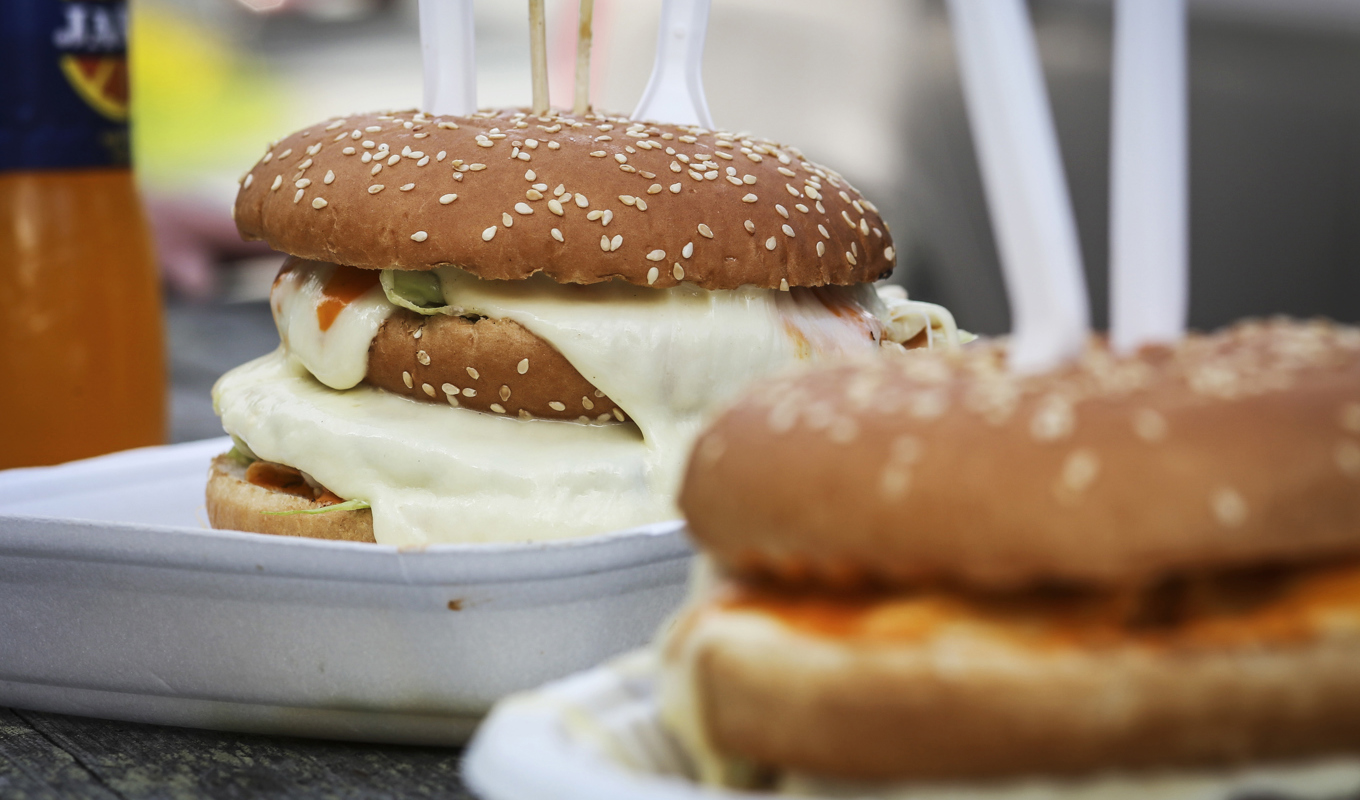 Processad mat pekas ut som en riskfaktor för tarmcancer. Arkivbild. Foto: Helena Landstedt/TT