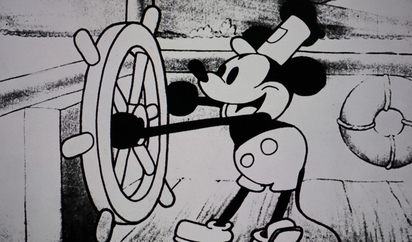 Kortfilmen Steamboat Willie, med den svenska titeln Musse Pigg som Ångbåtskalle, kom ut 1928. Den introducerade Musse Pigg för världen.