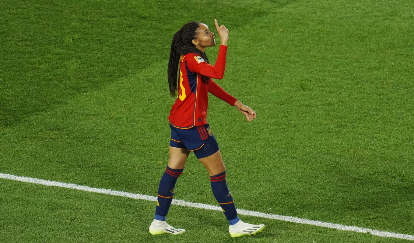Salma Paralluelo gjorde 1–0 för Spanien i VM-semifinalen mot Sverige. Foto: Abbie Parr/AP/TT