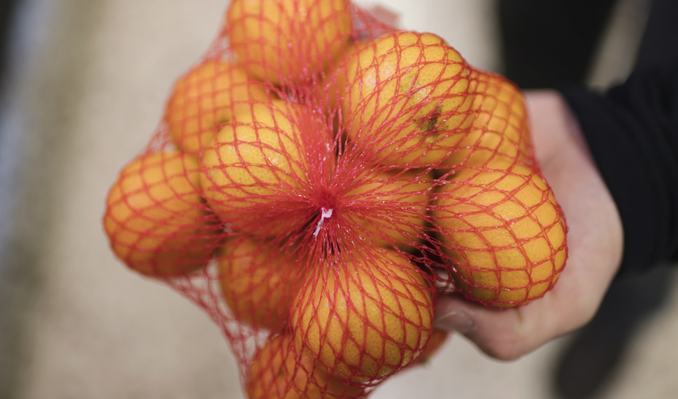 Priset på flera varor, som apelsiner, stiger. Arkivbild. Foto: Stina Stjernkvist/TT