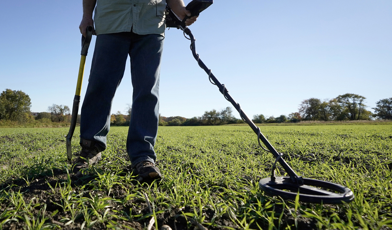 En man döms efter att ha använt en metalldetektor. Arkivbild. Foto: Steven Senne/AP-TT