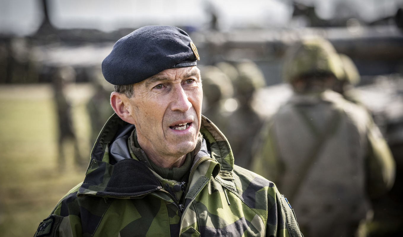 ÖB Micael Bydén säger att bristen på personlig utrustning inte har någon snabb eller enkel lösning. Arkivbild. Foto: Johan Nilsson/TT