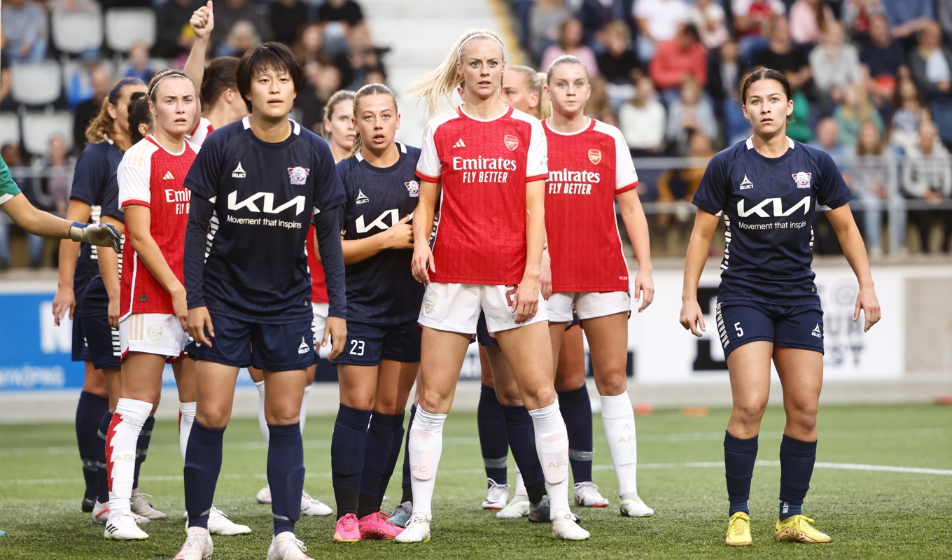 Amanda Ilesteds Arsenal (längst fram) blev för svåra för Linköping. Foto: Stefan Jerrevång/TT