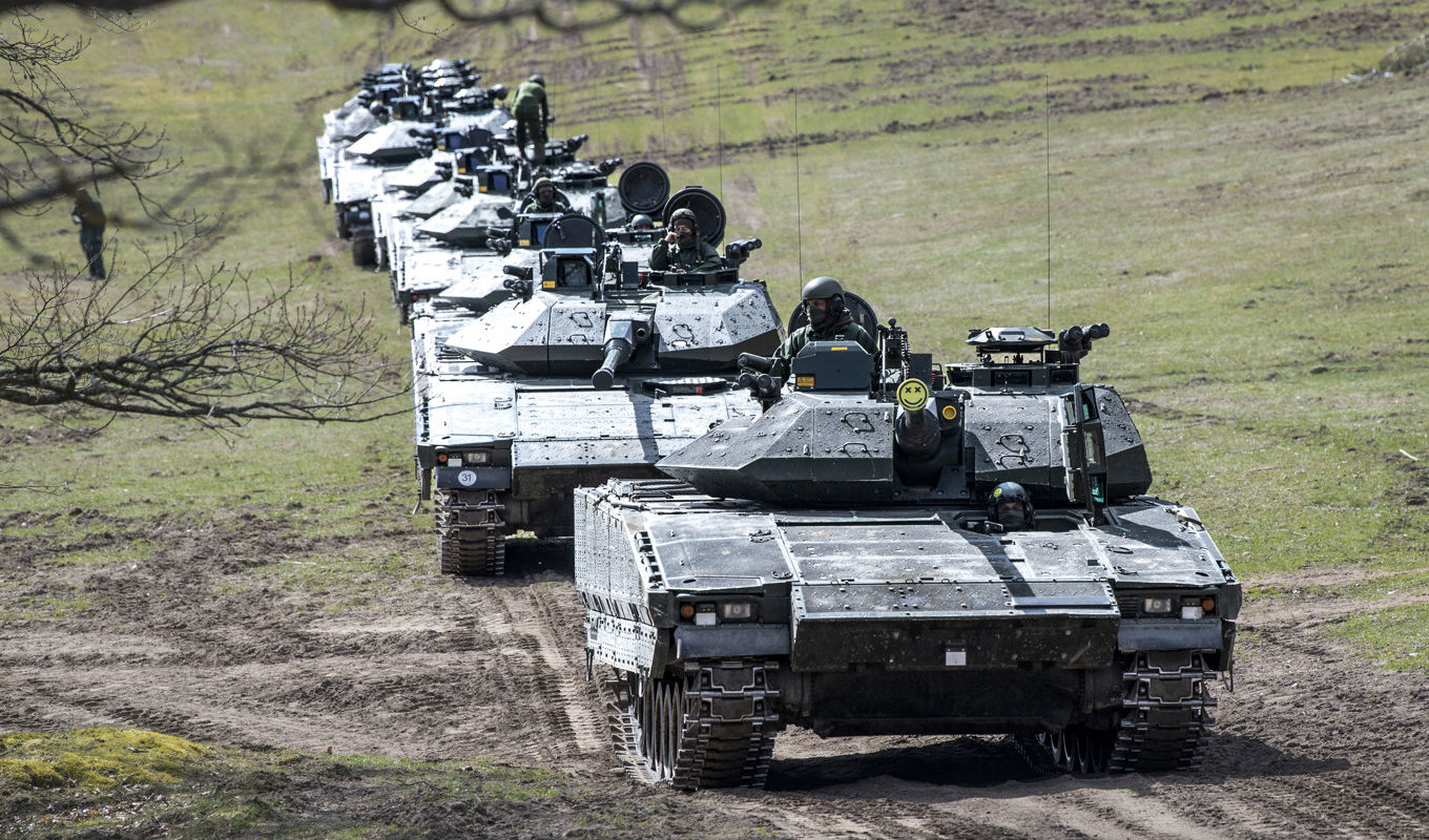 Sverige har donerat stridsfordon 90 till Ukraina och ska börja producera fordonen i landet. Arkivbild. Foto: Fredrik Sandberg/TT