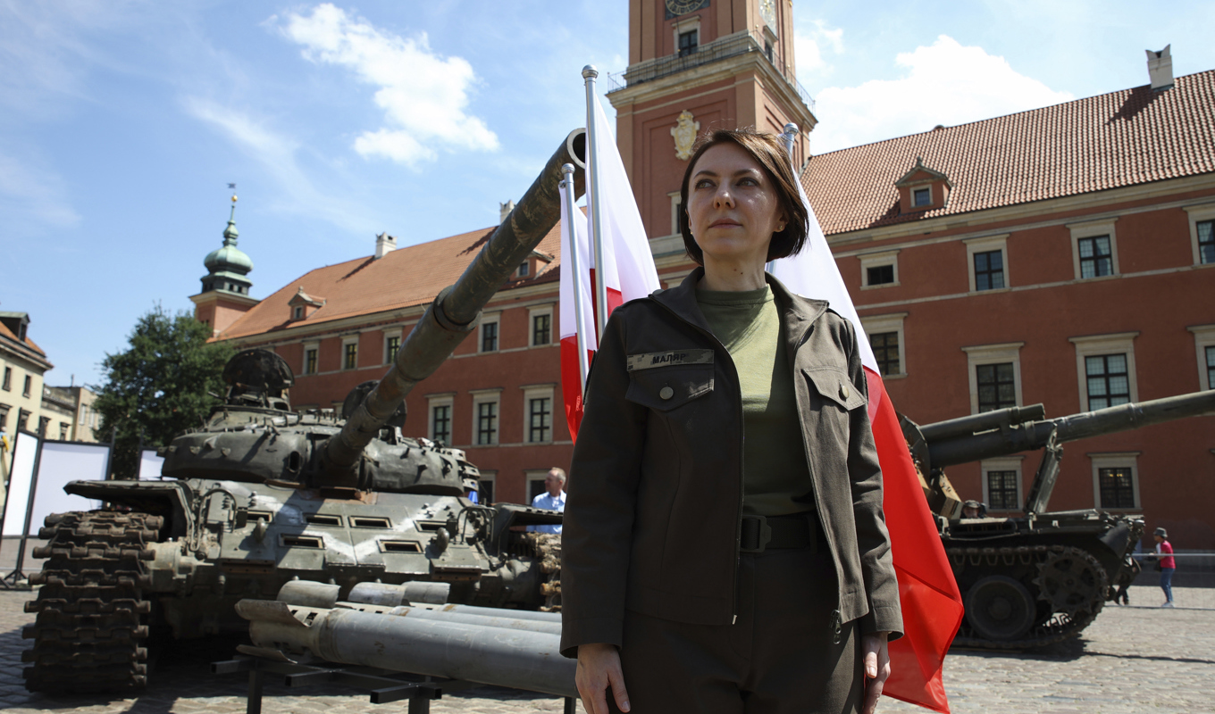 Ukrainas biträdande försvarsminister Hanna Maljar, här på en bild tagen i juli i fjol. Nu är hon en av sex biträdande ministrar som avskedas. Arkivbild. Foto: Michal Dyjuk/AP/TT