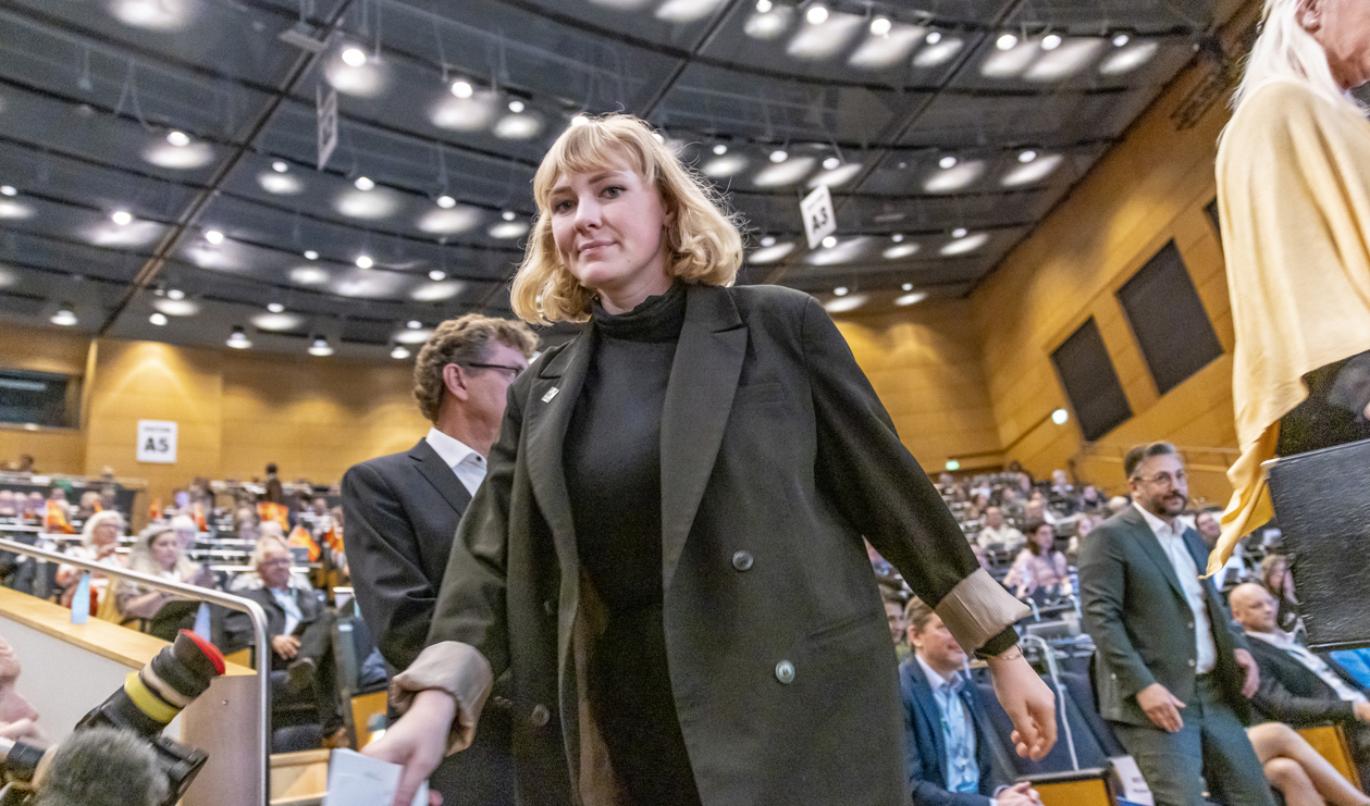 Ungdoms- och studentförbunden har drivit på i frågan om sänkt alkoholgräns. Här Cuf-ordförande Caroline von Seth på helgens stämma i Örebro. Foto: Kicki Nilsson/TT