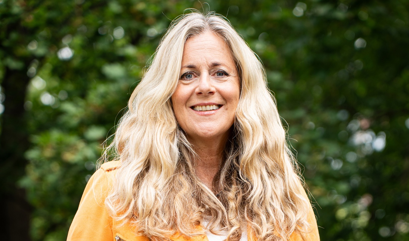 Sångerskan och skådespelerskan Gunilla Backman älskar att arbeta med andra artister och musiker, och att få bjuda in människor till scenkonstens fantastiska värld. Foto: Joni Drevemo