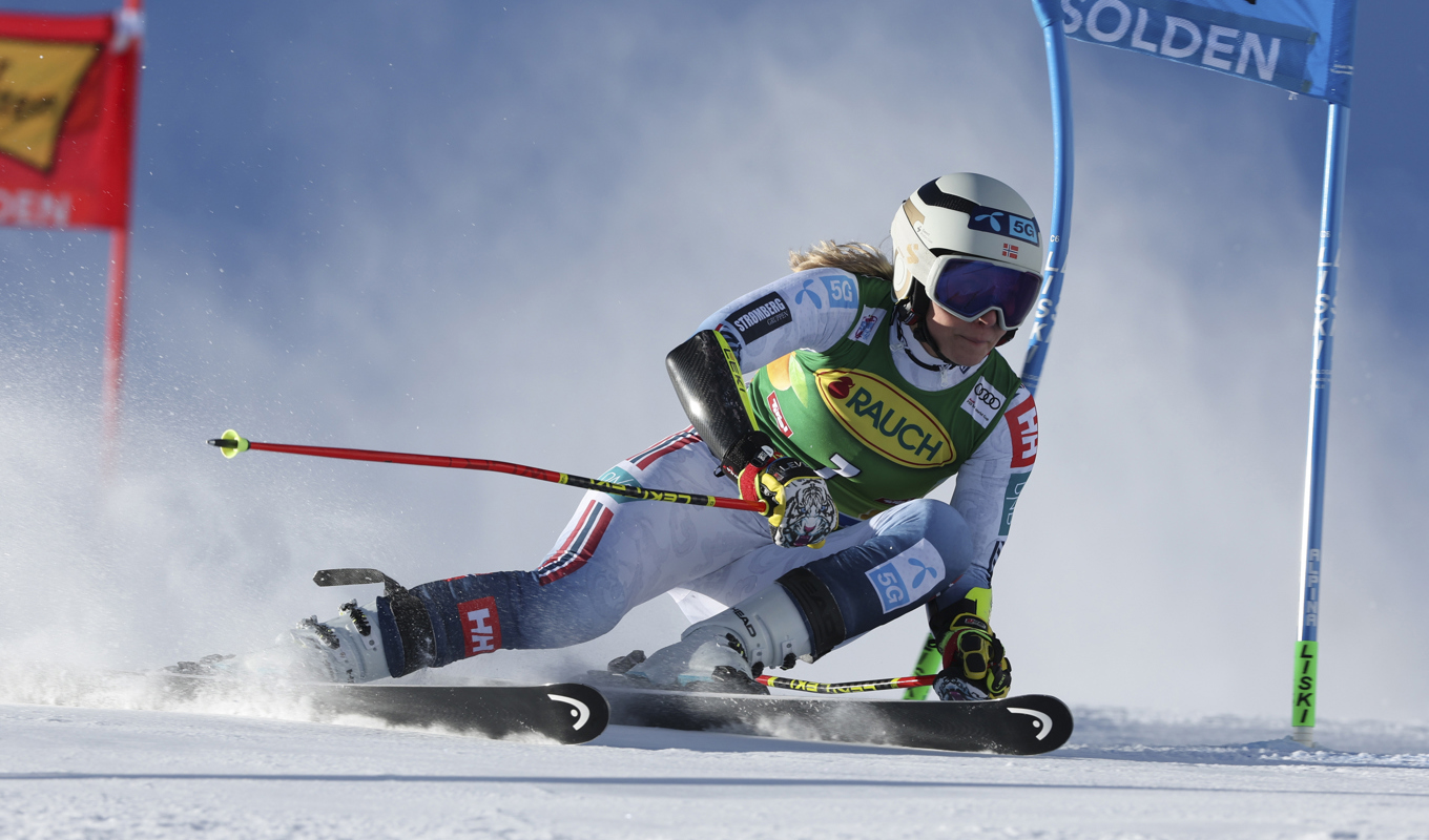 Ragnhild Mowinckel har diskats. Foto: Alessandro Trovati/AP/TT