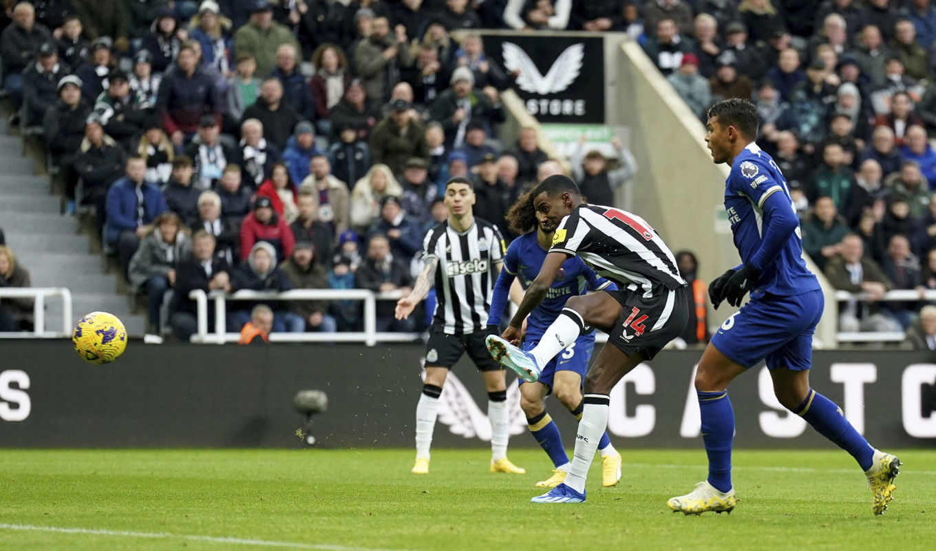 Alexander Isak nätade i comebacken. Foto: Owen Humphreys/AP/TT