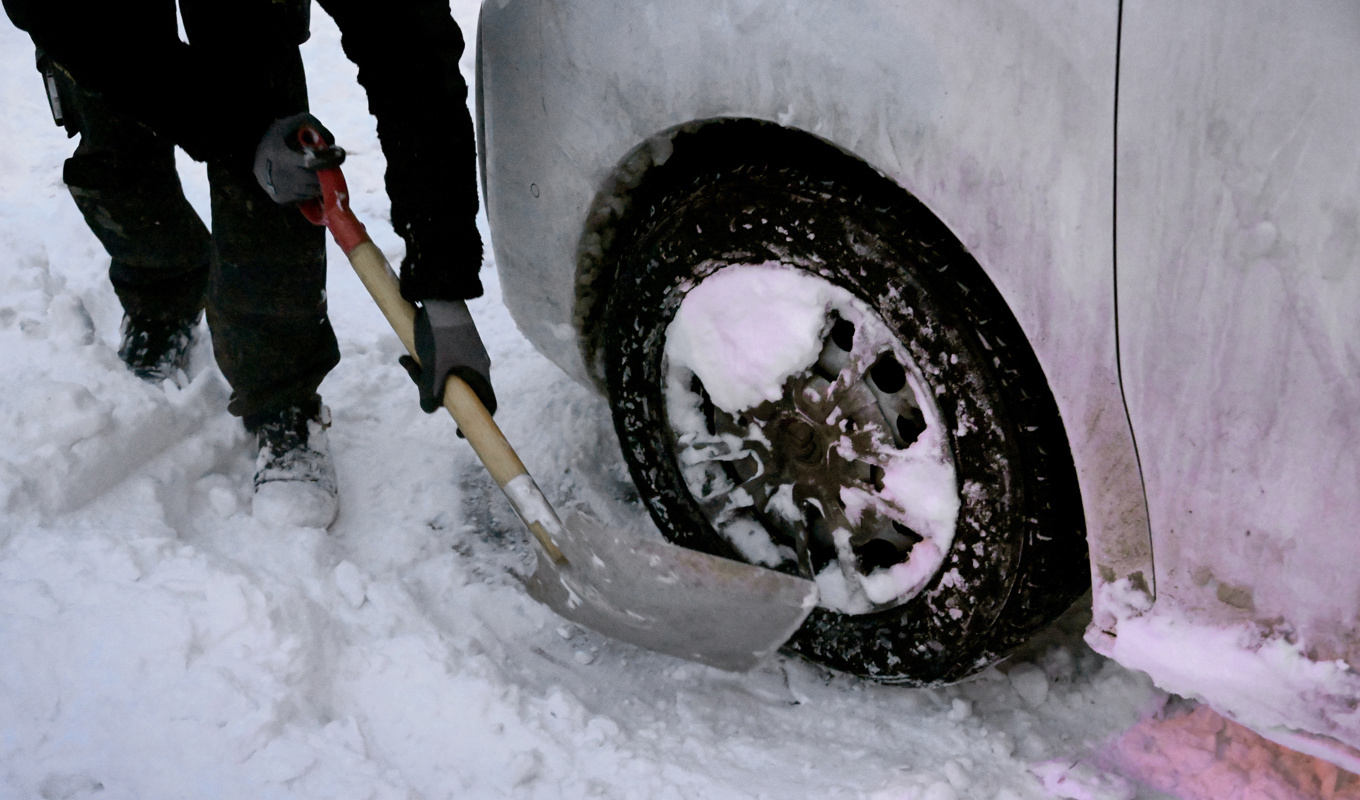 På sina håll väntas upp till 30 centimeter snö, varnar SMHI. Arkivbild Foto: Janerik Henriksson/TT