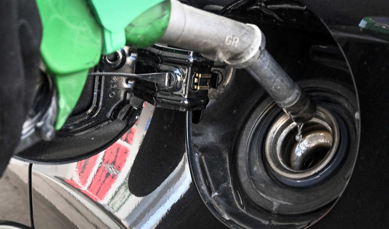 Priserna på diesel och bensin höjs. Arkivbild Foto: Janerik Henriksson/TT