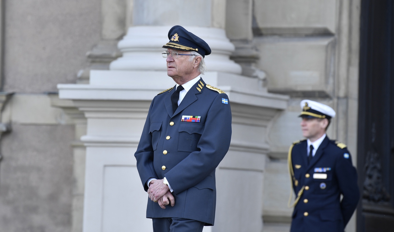 Flera slott stängs och kungen kommer att göra färre resor när Hovet tvingas spara. Arkivbild. Foto: Anders Wiklund/TT