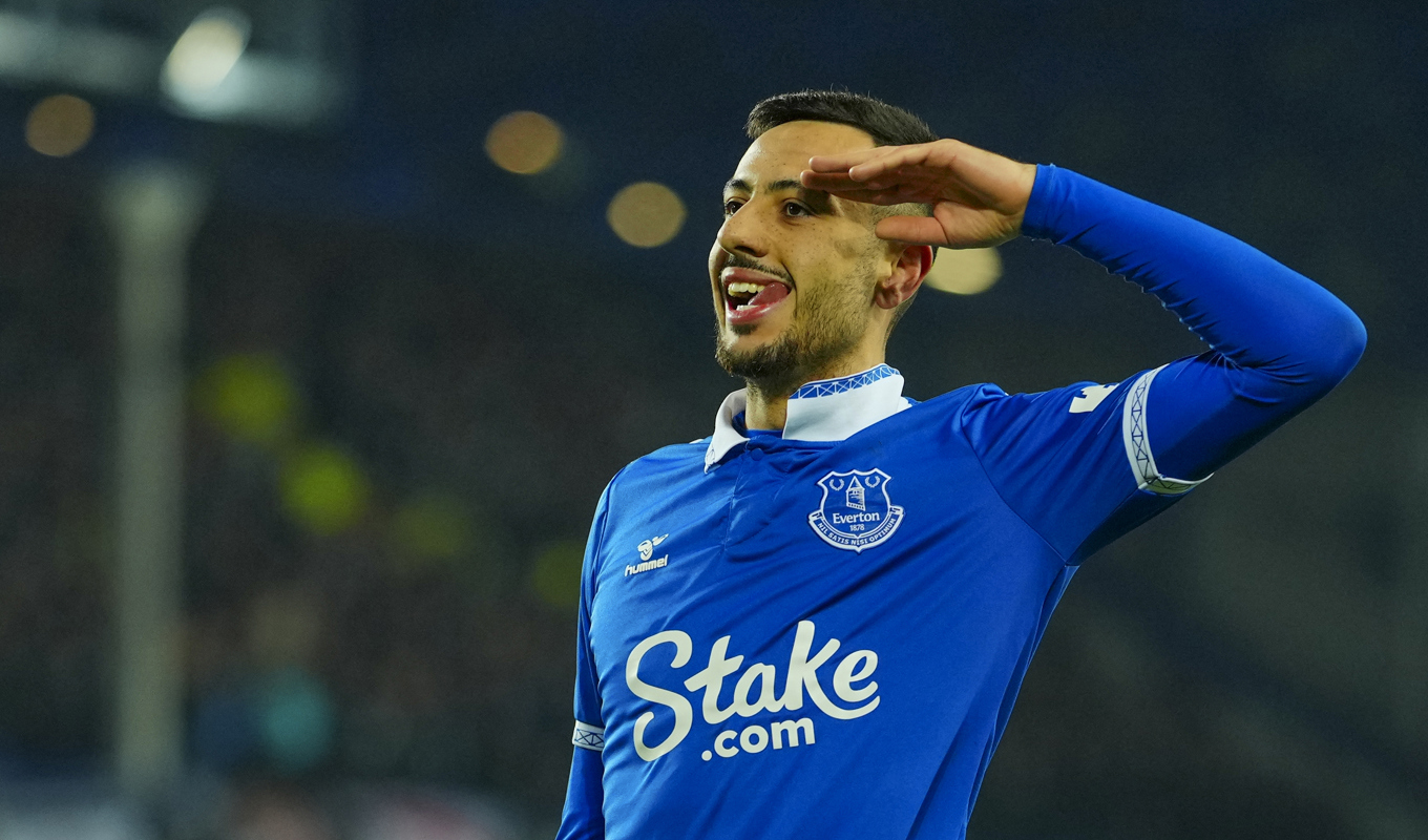 Dwight McNeil firar efter att ha gjort Evertons första mål i 3–0-segern över Newcastle. Foto: Jon Super/AP/TT