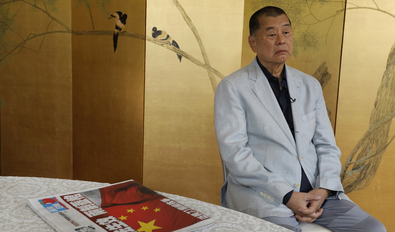 Den fängslade demokratiaktivisten och publicisten Jimmy Lai, fotograferad i Hongkong 2020. Arkivbild. Foto: Vincent Yu/AP/TT