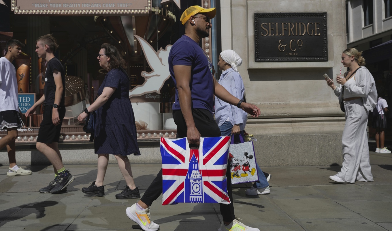 Inflationen dämpas för brittiska konsumenter. Arkivbild. Foto: Kin Cheung/AP/TT