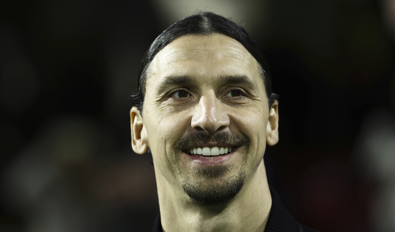 Zlatan Ibrahimovic var på plats för Milans bortamatch mot Salernitana. Foto: Alessandro Garofalo/AP/TT