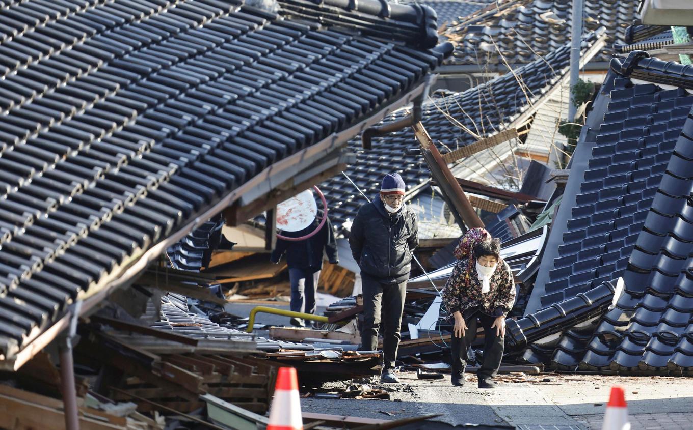Kollapsade hus i Suzu i Ishikawa-regionen på torsdagen. Foto: Kyodo News via AP/TT