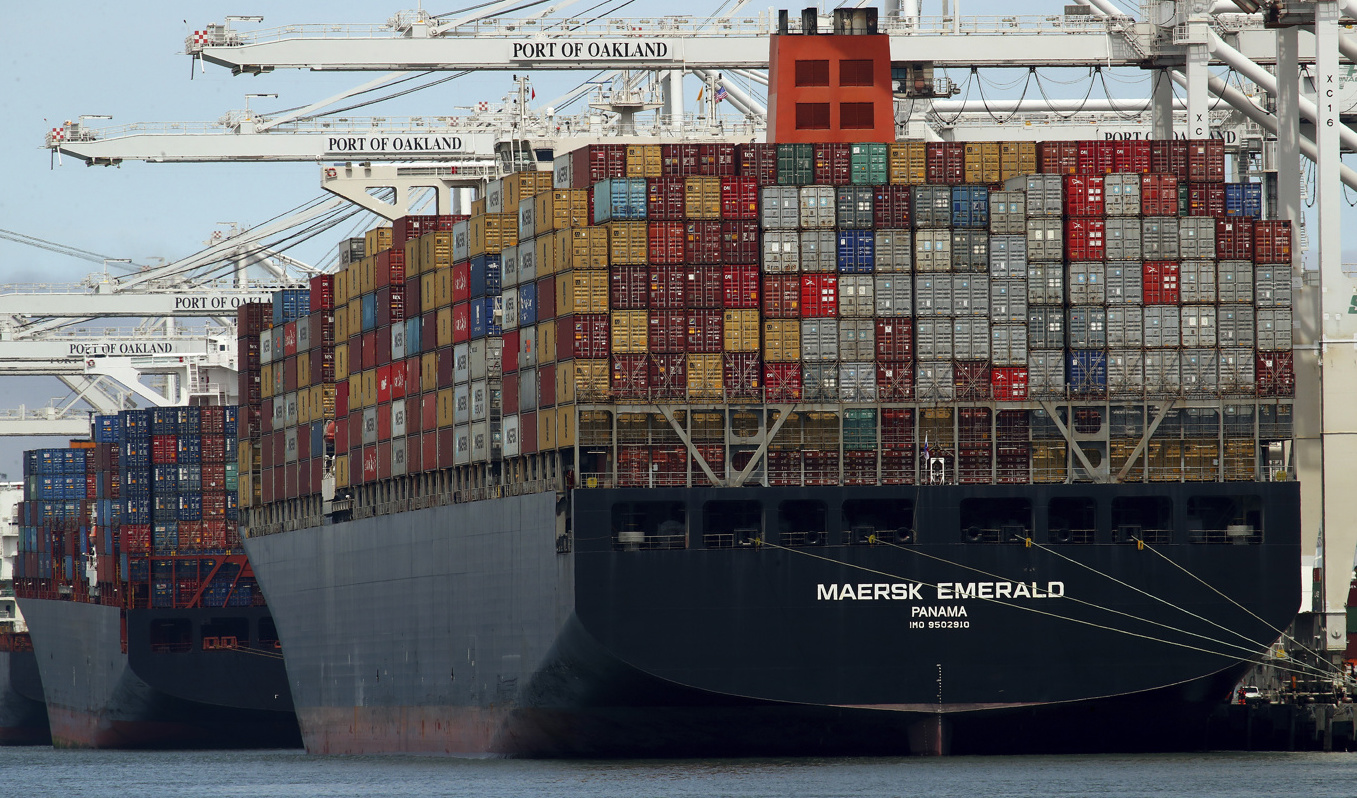 Danska Maersk varnar kunder för betydande störningar i det globala transportsystemet till följd av problemen i Röda havet. Arkivbild Foto: Ben Margot AP/TT