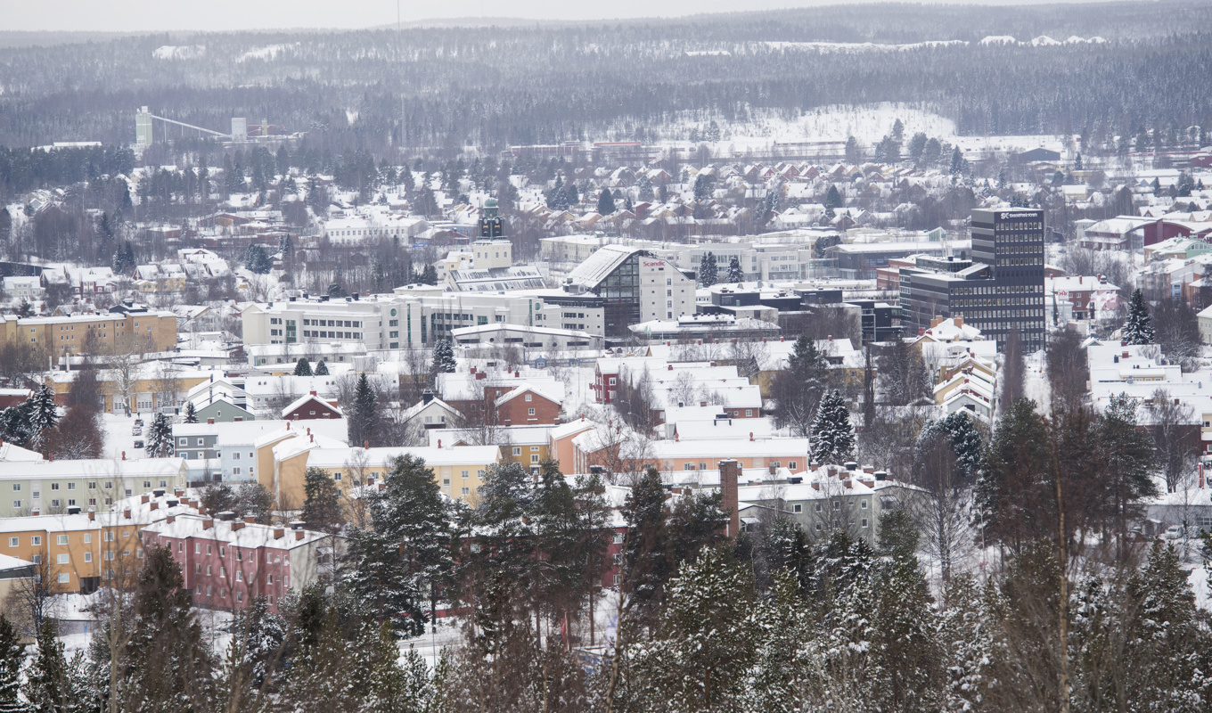 Skellefteåbor uppmanas dra ner på användningen av värme och varmvatten på grund av uteblivna oljeleveranser till Skellefteå Kratfs fjärrvärmeverk. Arkivbild. Foto: Fredrik Sandberg/TT
