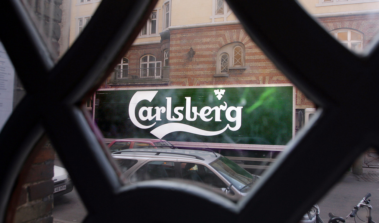 Carlsberg är en av 104 danska företag som har titeln kunglig hovleverantör. Arkivbild. Foto: JOHN MCCONNICO/AP/TT