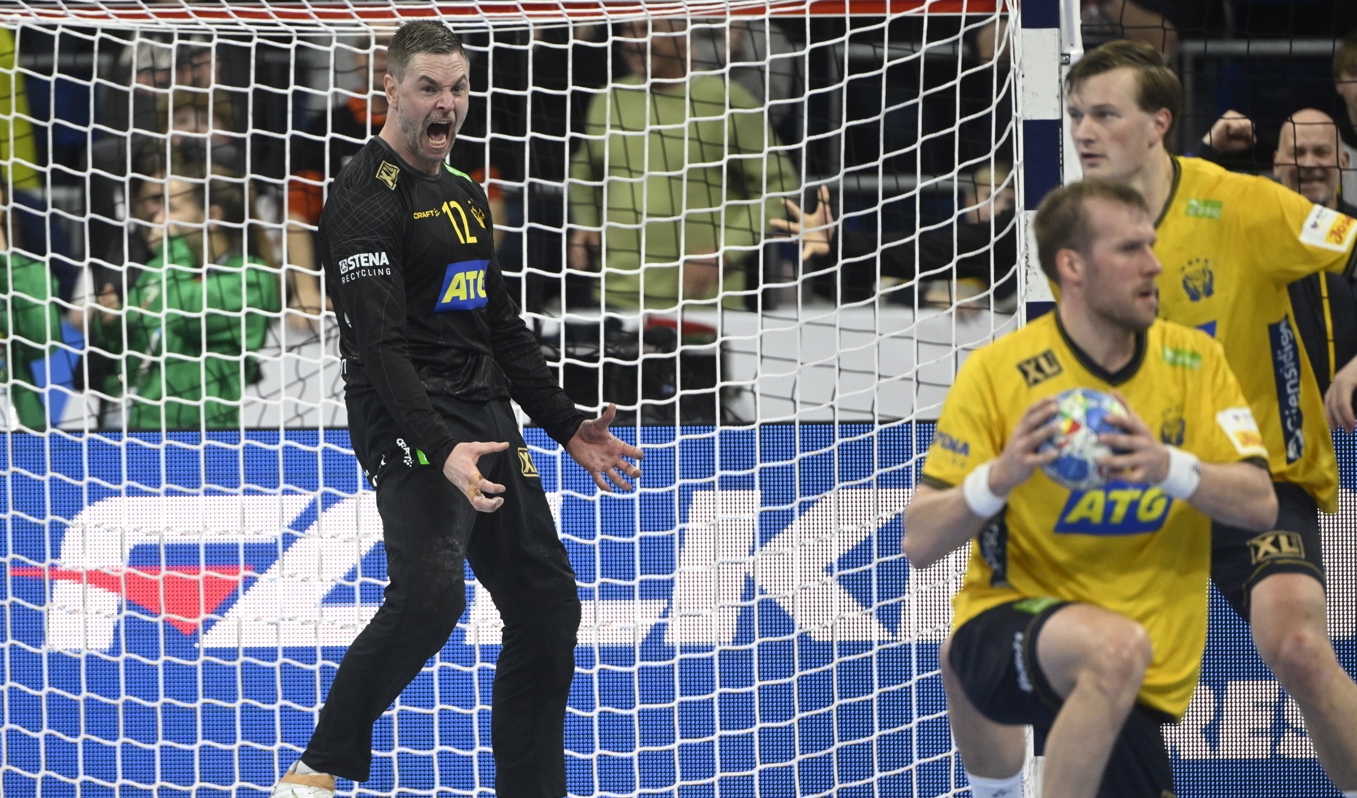 Andreas Palicka storspelade när Sverige besegrade Nederländerna i handbolls-EM. Foto: Fredrik Sandberg/TT