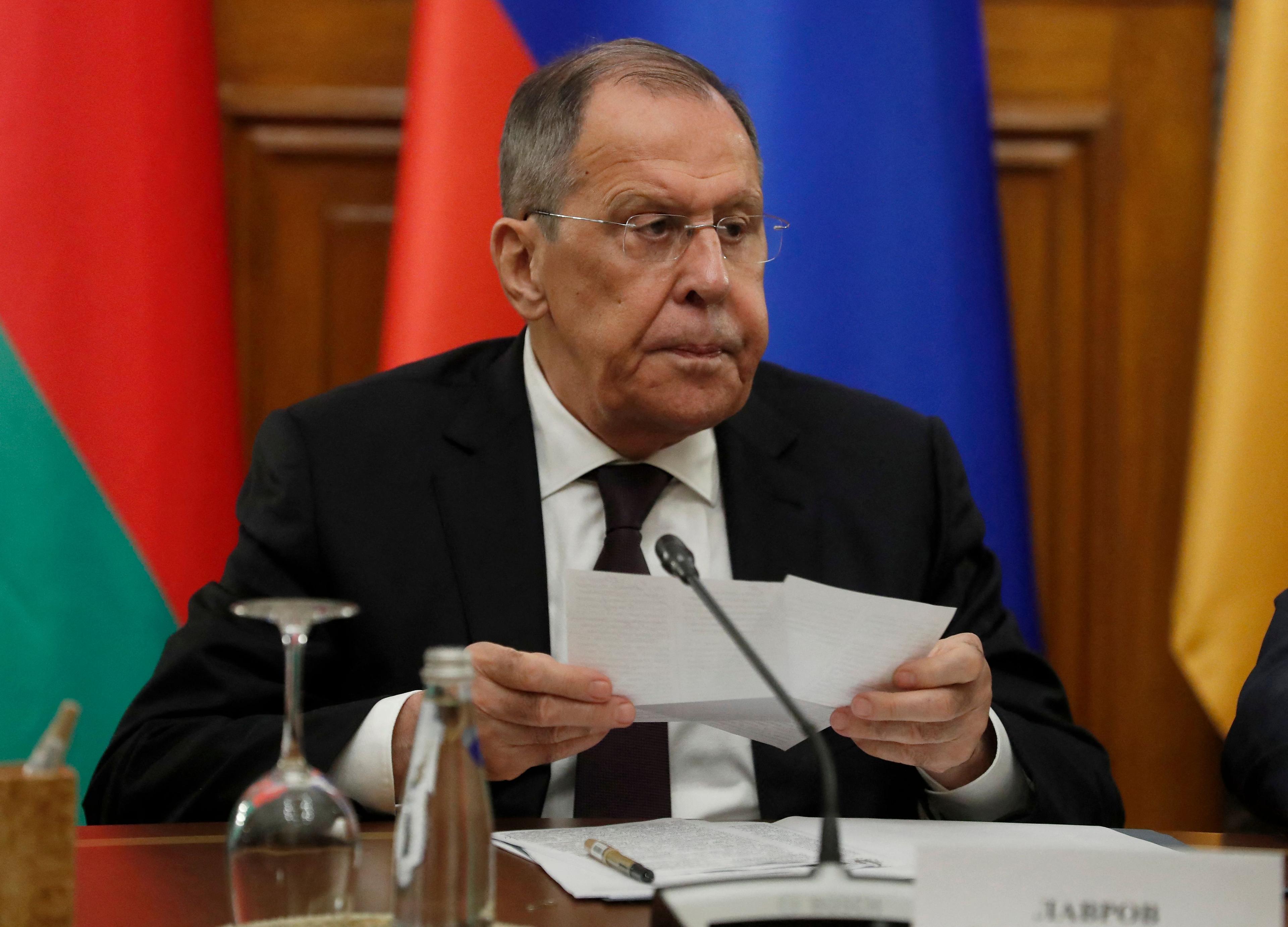 Rysslands utrikesminister Sergej Lavrov deltar i ett möte med Armeniens och Azerbajdzjans utrikesministrar i Moskva den 28 juli 2023.  Foto: Maxim Shipenkov/Pool/AFP via Getty Images