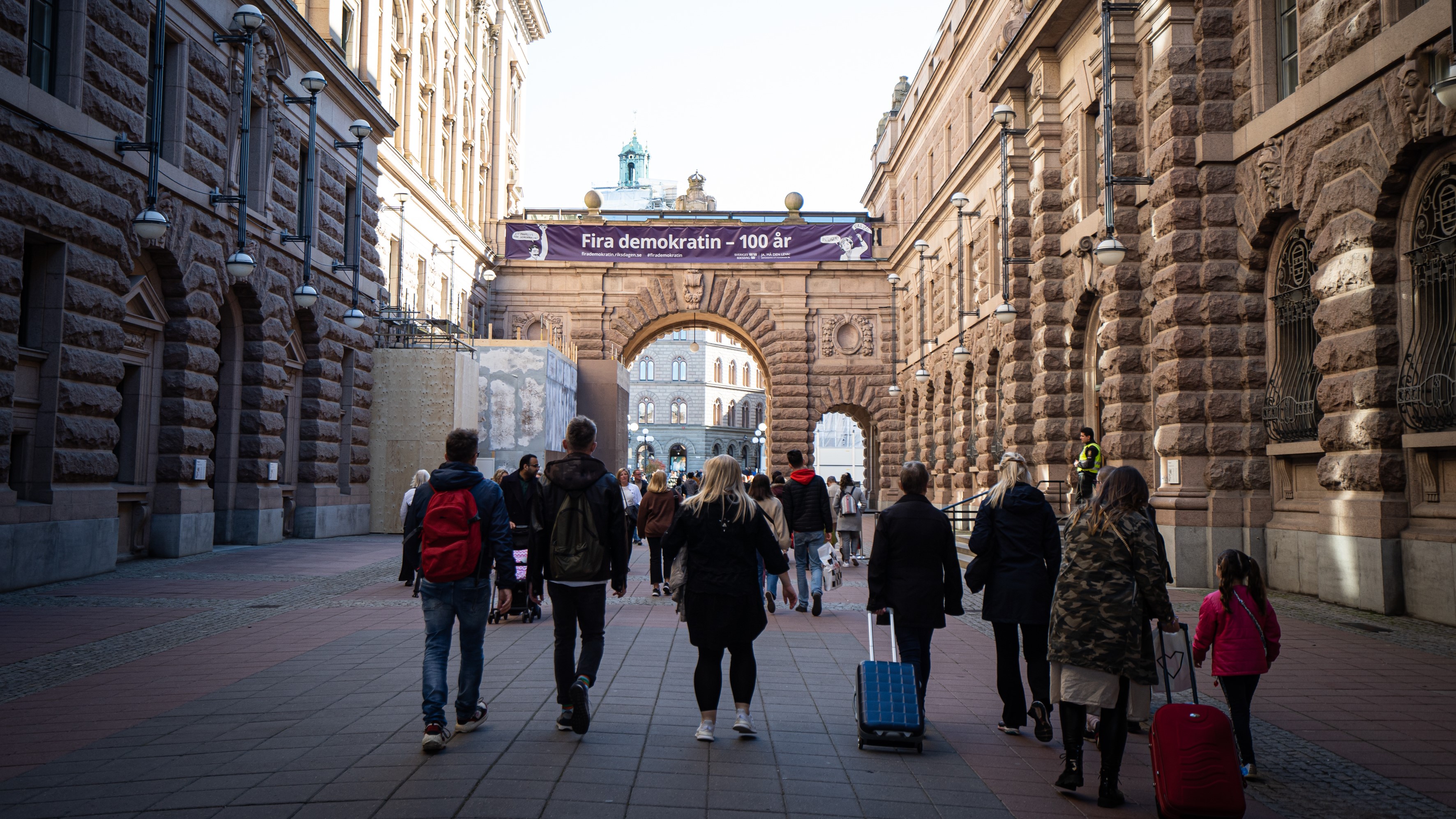 För drygt två år sedan firade Sverige 100 år av demokrati. Men hur demokratisk är vår demokrati, frågar sig opinionschefen Lotta Gröning. Foto: Sofia Drevemo