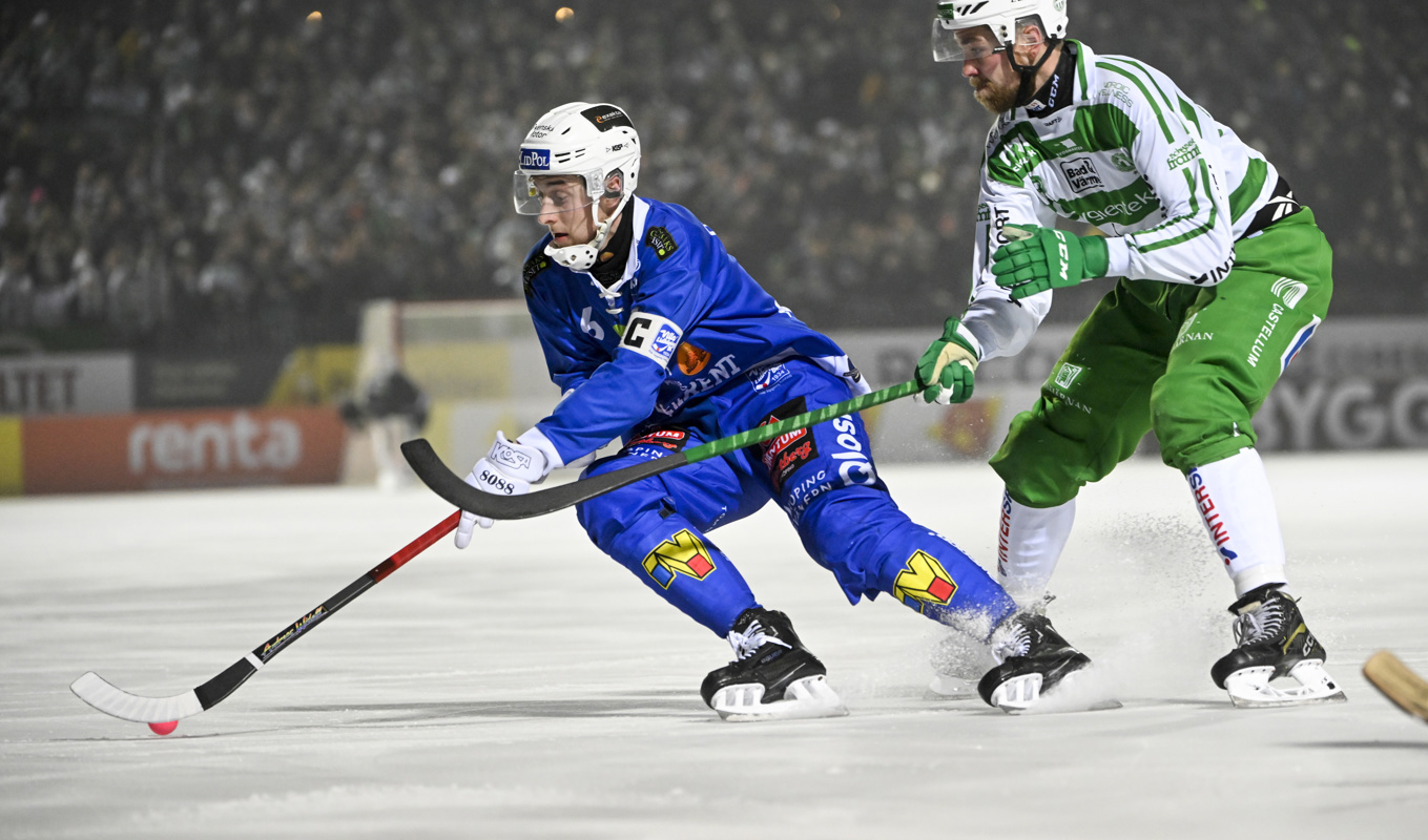 Villa Lidköping (i blått) har vunnit grundserien fyra år i rad. Arkivbild. Foto: Fredrik Sandberg/TT