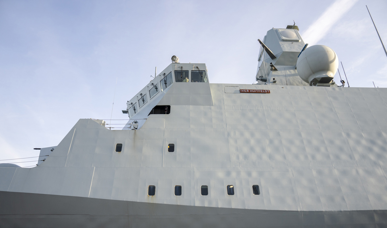Den danska fregatten Ivar Huitfeldt deltar i USA:s insatser för att säkra sjöfarten i Röda havet. Foto: Mads Claus Rasmussen/Scanpix/TT