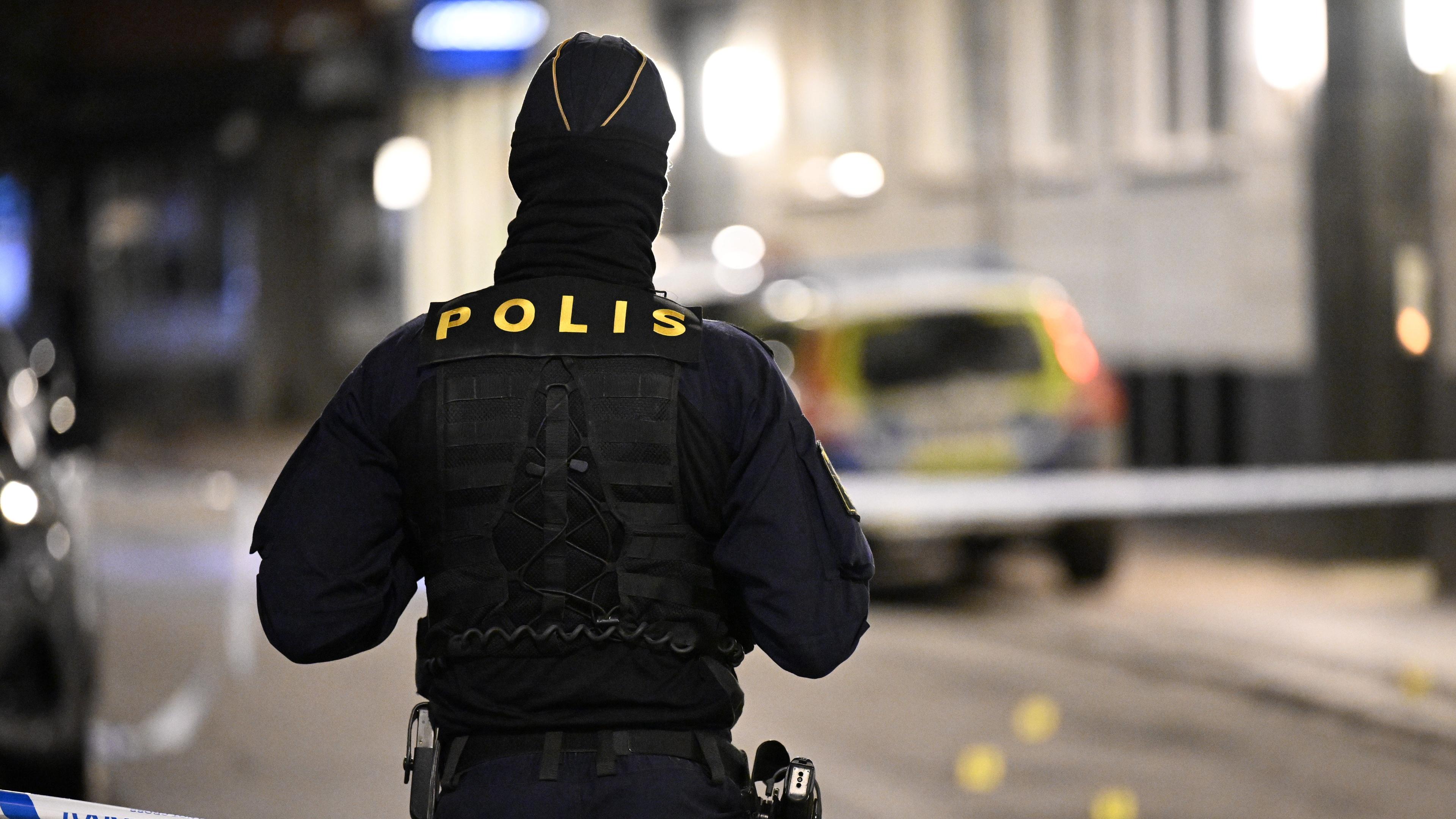 Regeringen vill stärka skyddet för poliser som jobbar mot gängkriminalitet. Arkivbild. Foto: Johan Nilsson/TT