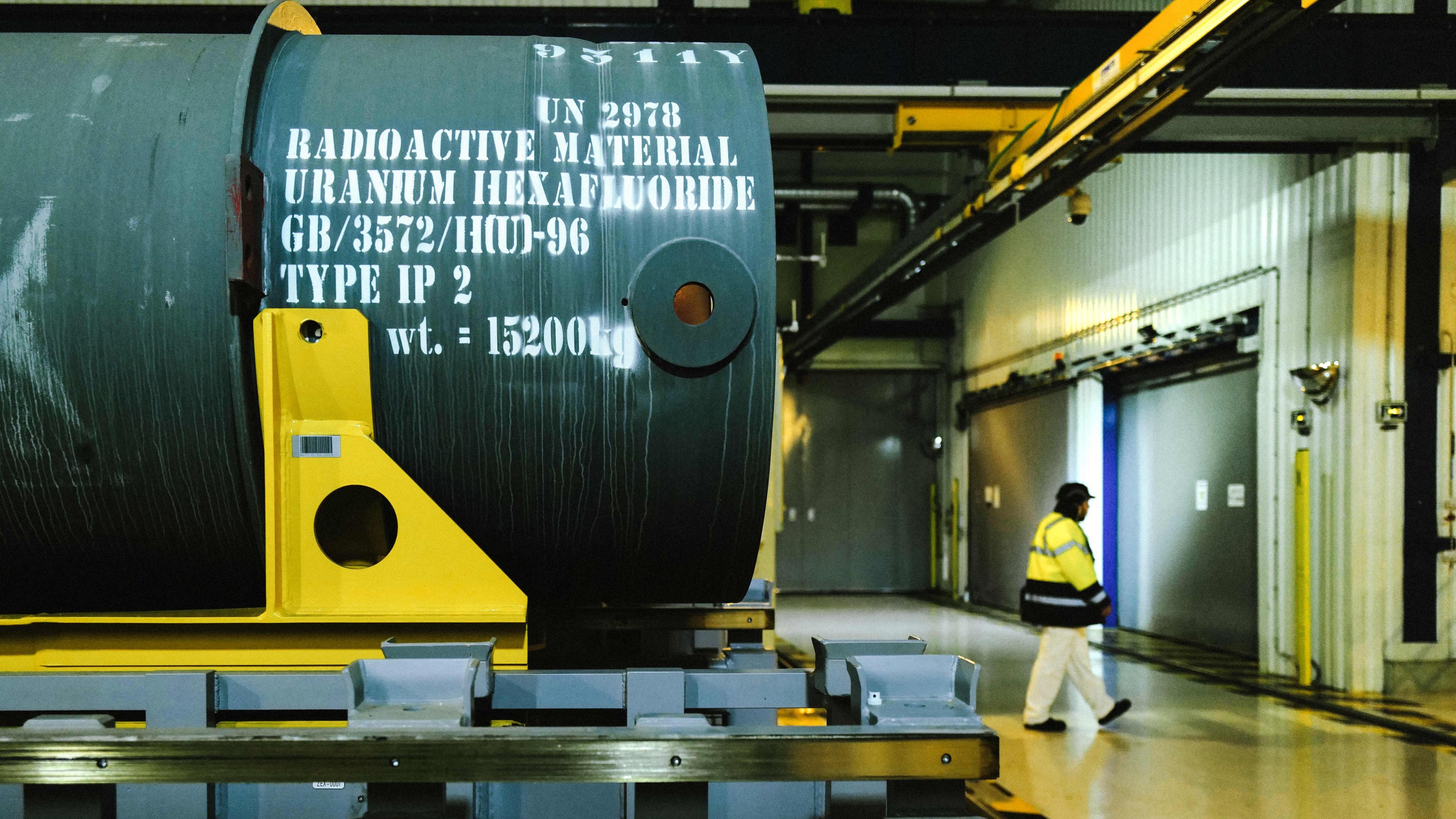 En fransk anläggning för anrikning av uran. Mannen som nu åtalas ska ha erbjudit sig att hjälpa till att byta uran och plutonium mot vapen. Foto: Olivier Chassignole/AFP via Getty Images