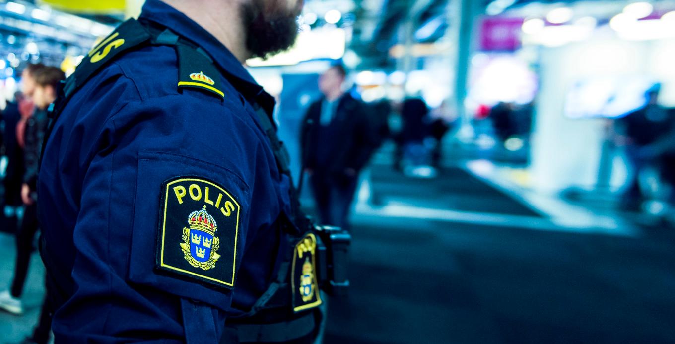 Poliser får gå i gamla och trasiga kläder. Arkivbild. Foto: Hanna Franzén/TT