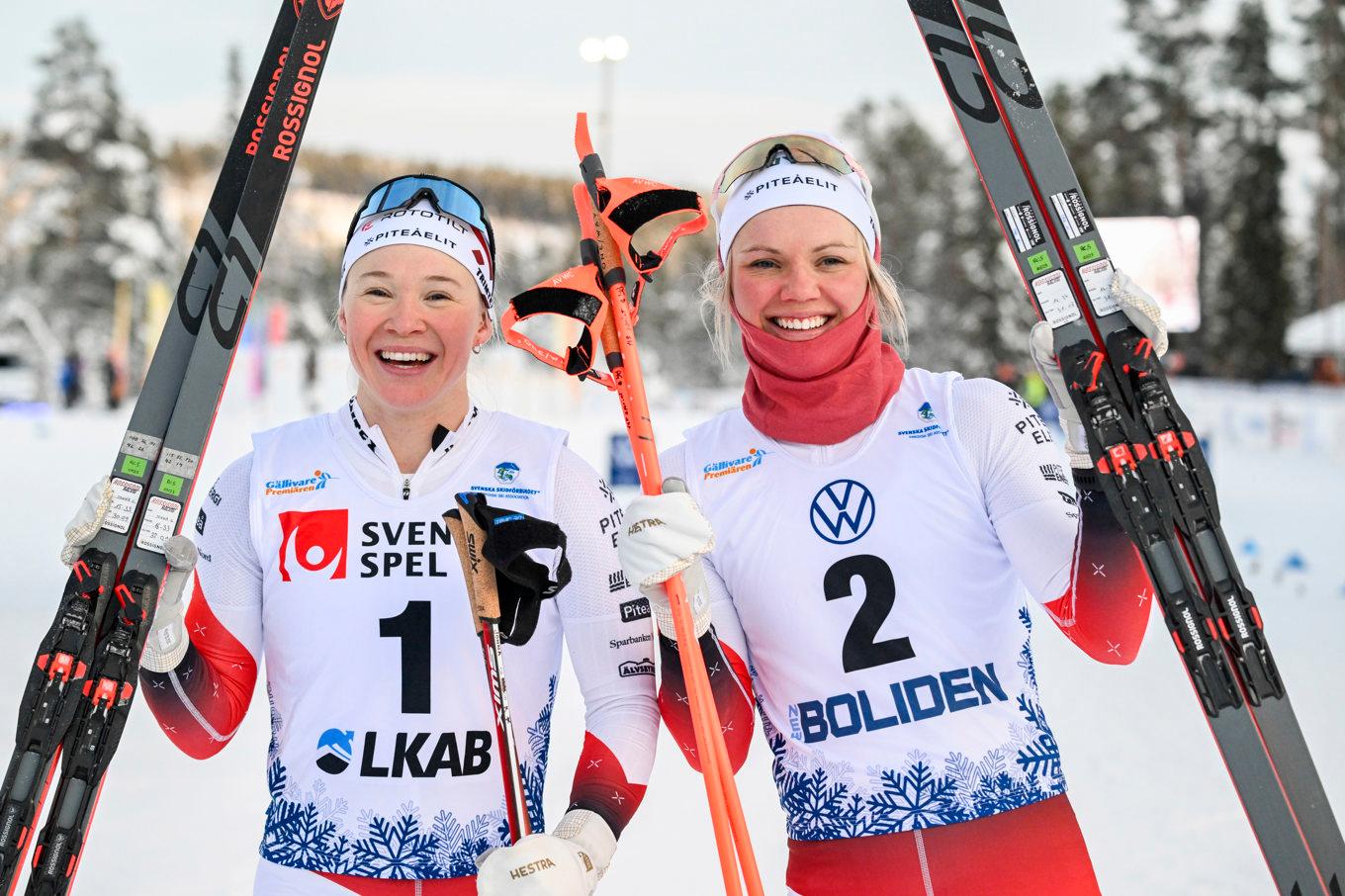 Piteås Jonna Sundling och Emma Ribom tog hem SM-guldet i sprintstafett. Arkivbild. Foto: Ulf Palm/TT