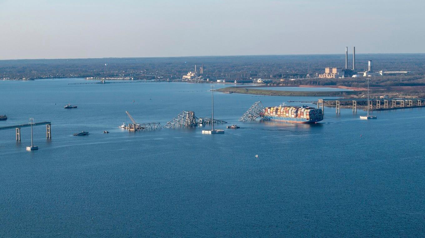 En alternativ kanal förbereds efter kollapsen av Francis Scott Key-bron i Baltimore. Arkivbild. Foto: Kimberly Reaves/U.S. Coast Guard/AP