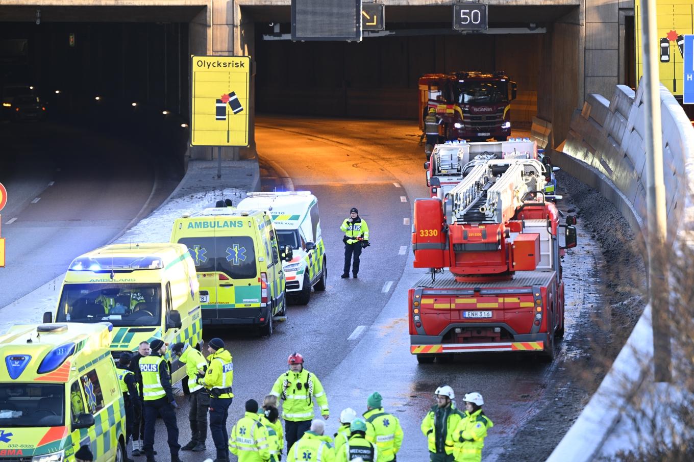 Viss ambulans- och räddningstjänstpersonal vill se dispens från de nya reglerna. Arkivbild. Foto: Anders Wiklund/TT