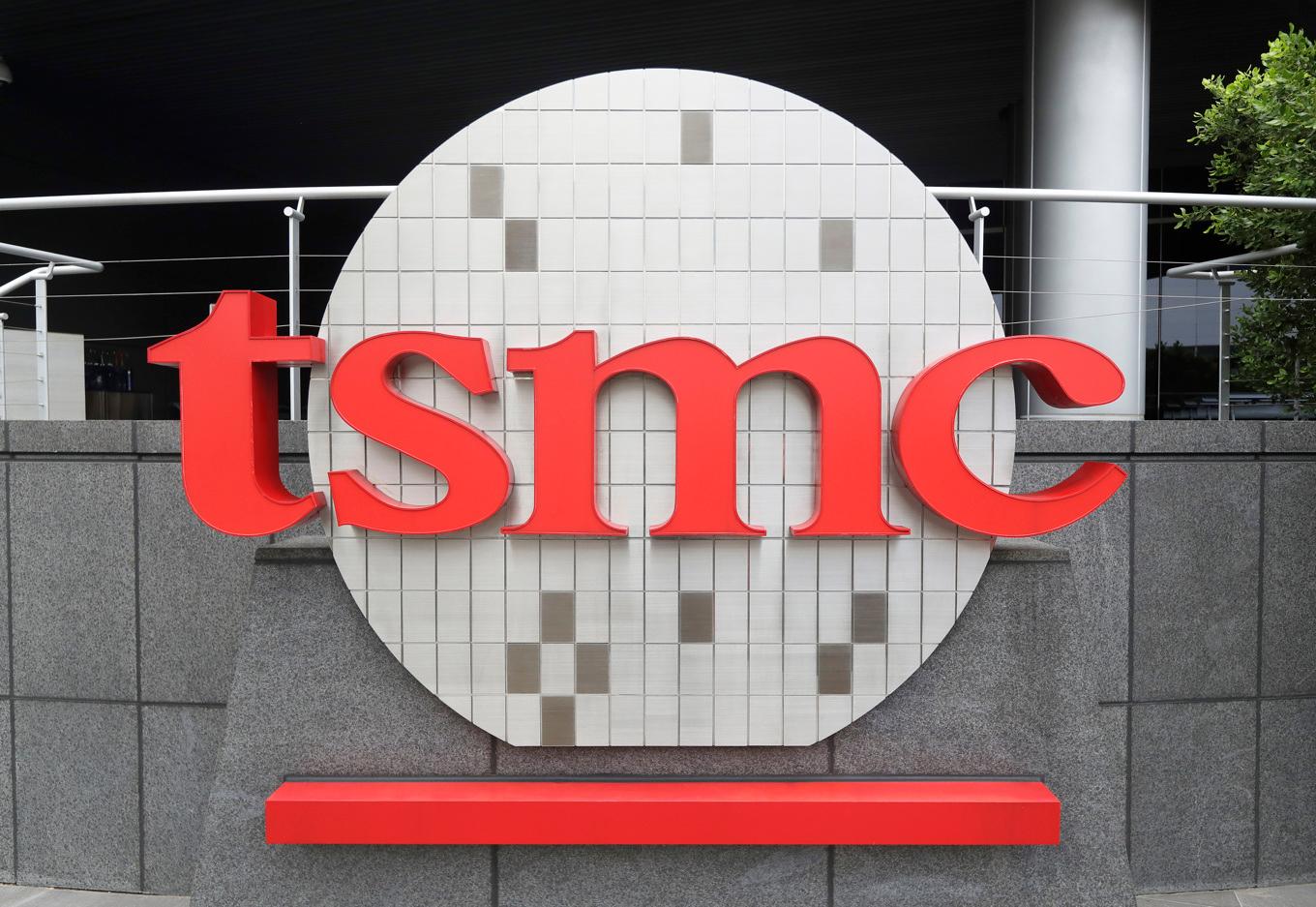 Taiwan Semiconductor Manufacturing Co (TSMC) från Taiwan har fått ett jättepaket med lån och stöd för att bygga fabriker i USA. Arkivbild. Foto: Chiang Ying-ying AP/TT
