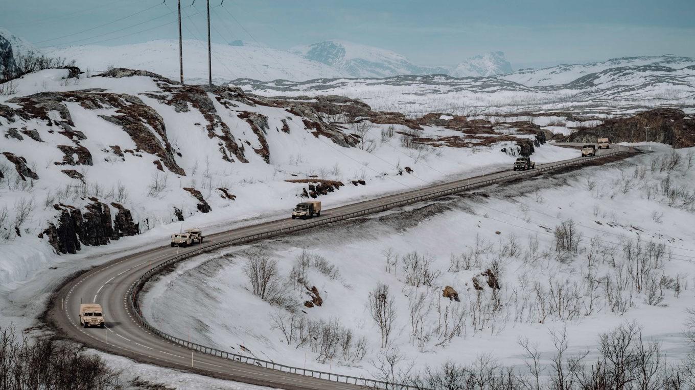 På bilden ses amerikanska fordon åka från Riksgränsen till Boden. Foto: David Kristiansen/Försvarsmakten