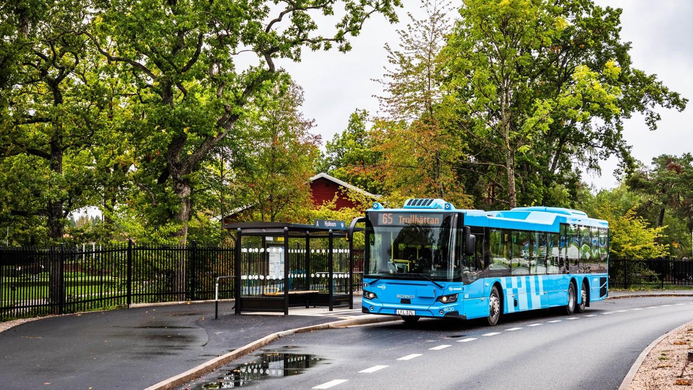 Bekvämare bussturer och mindre buller är några av fördelarna med elektrifierad kollektivtrafik. Bild från Västtrafik. Foto: Eddie Löthman