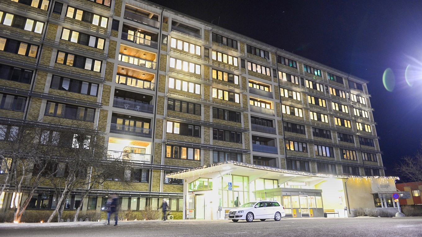 Hoten i samband med att politikerna skulle fatta beslut om Sundsvalls sjukhus påminner på ett skrämmande sätt om att politiker måste ta ett genuint ansvar för demokrati och rättvisa.
Foto: Izabelle Nordfjell/TT