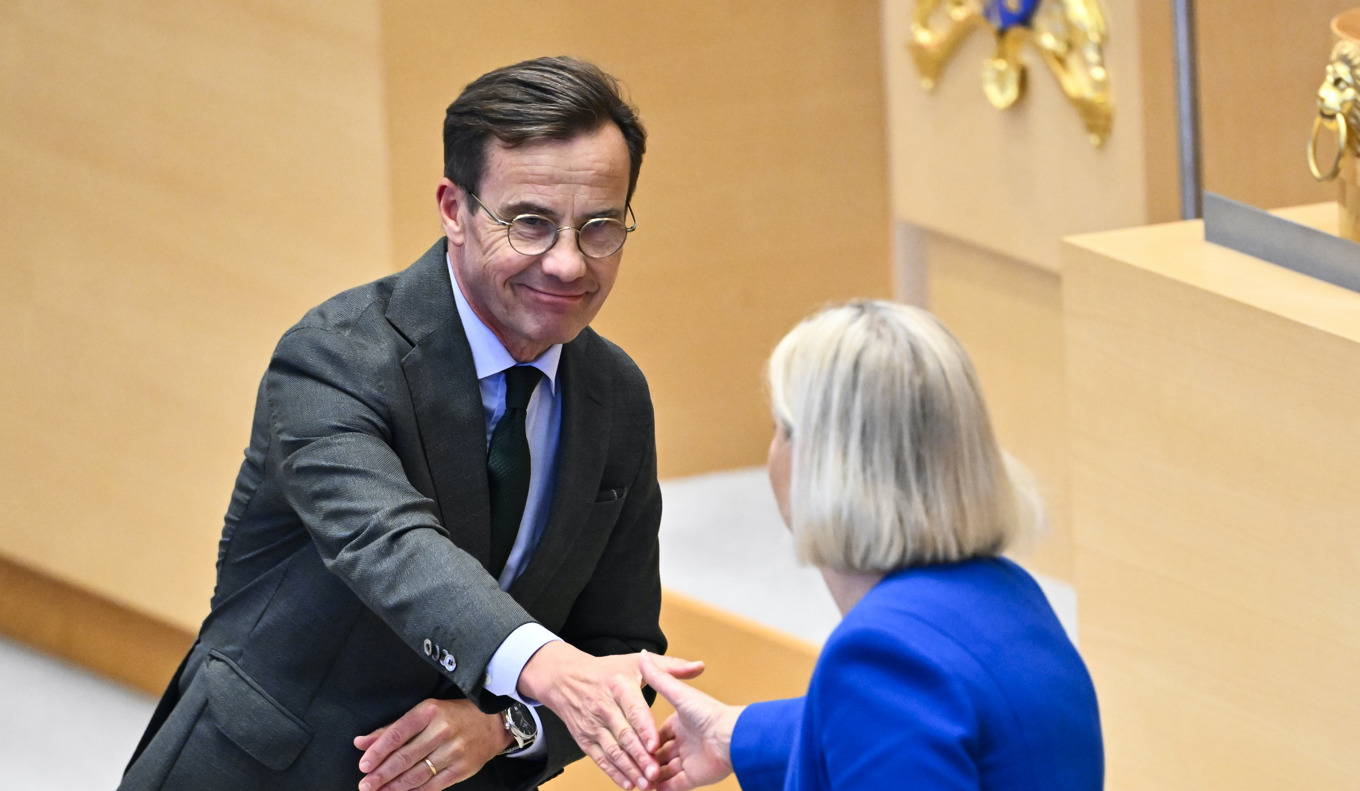 Statsminister Ulf Kristersson (M) och Socialdemokraternas partiledare Magdalena Andersson (S) under partiledardebatten i riksdagen. Foto: Anders Wiklund/TT