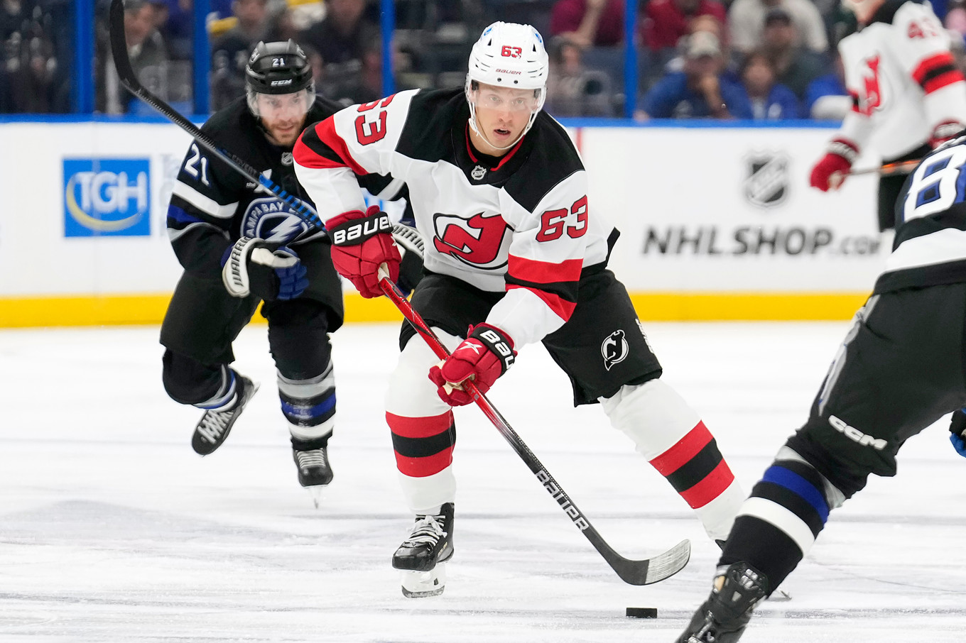 Jesper Bratt under en NHL-match tidigare i oktober. Foto: Chris O'Meara